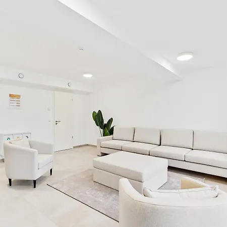 Premium Coliving For Professionals And Travelers Alike Appartement *